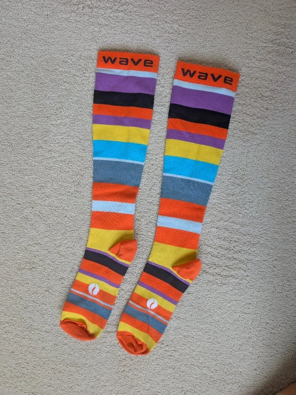EUC Wave Adult 20-30mmhg S/M Knee High Compression Socks Long Orange Striped